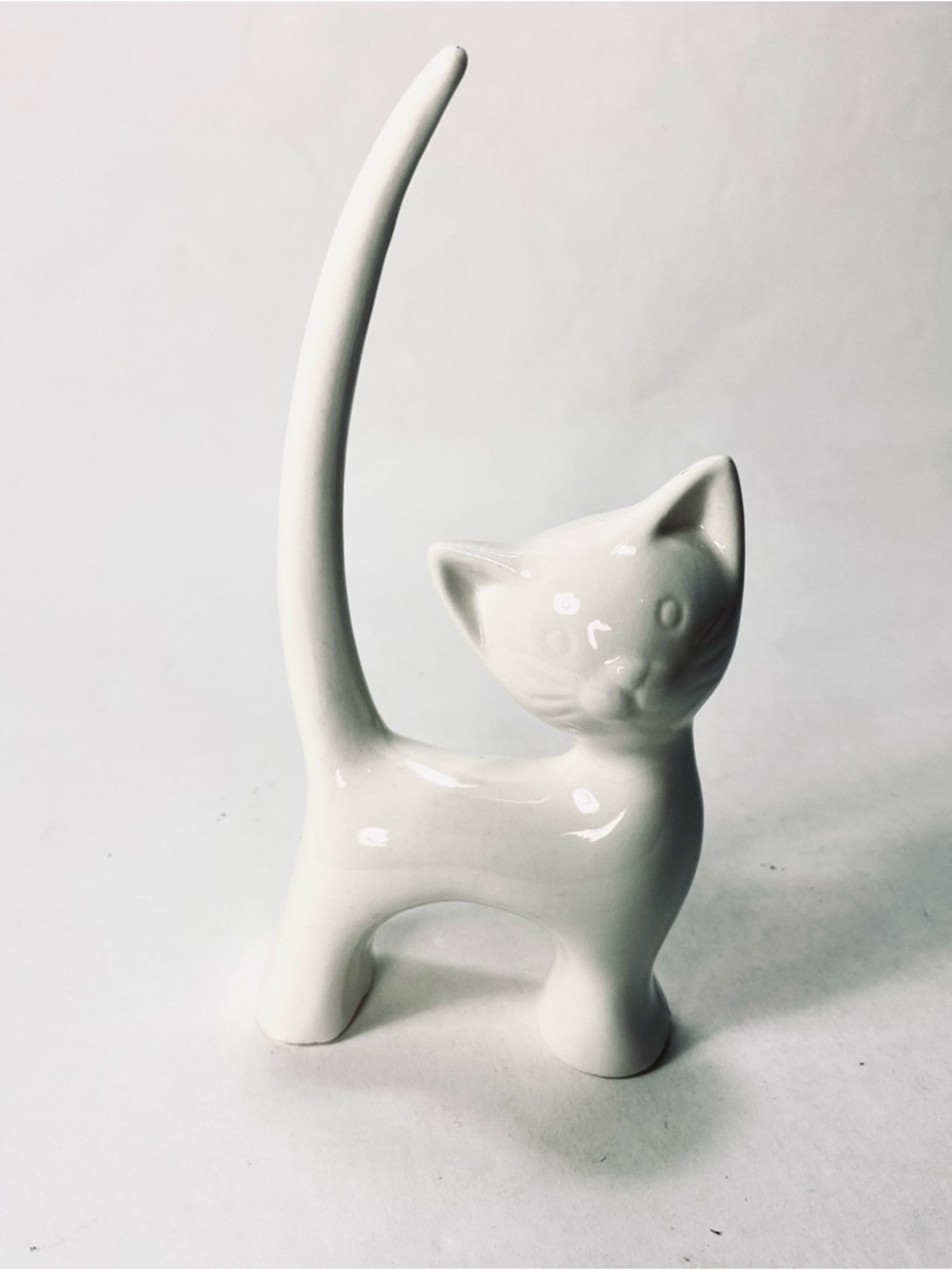 Creative Co-Op White Ceramic Cat Ring Decorative Holder